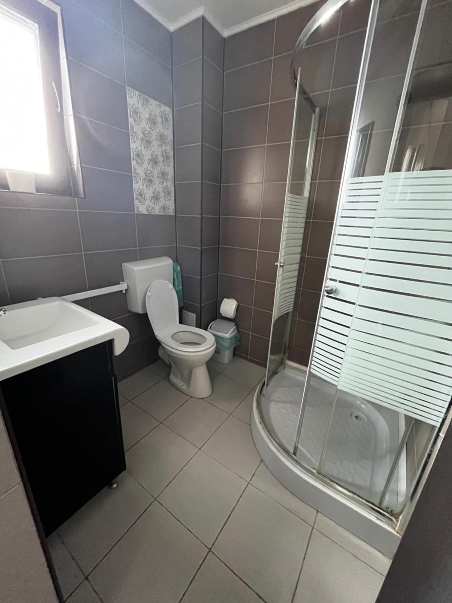 Elegance Hotel Костинещи Екстериор снимка