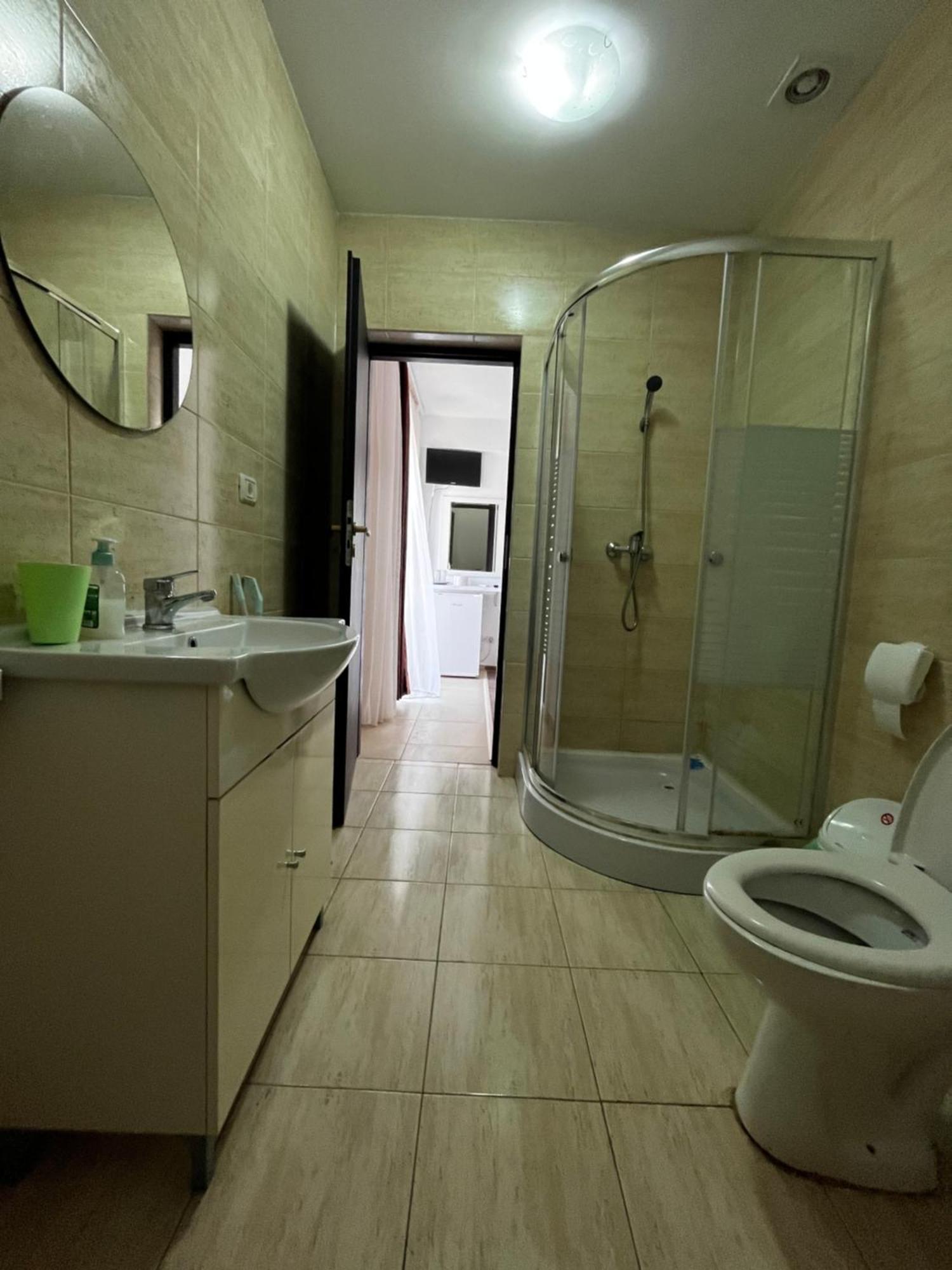 Elegance Hotel Костинещи Екстериор снимка
