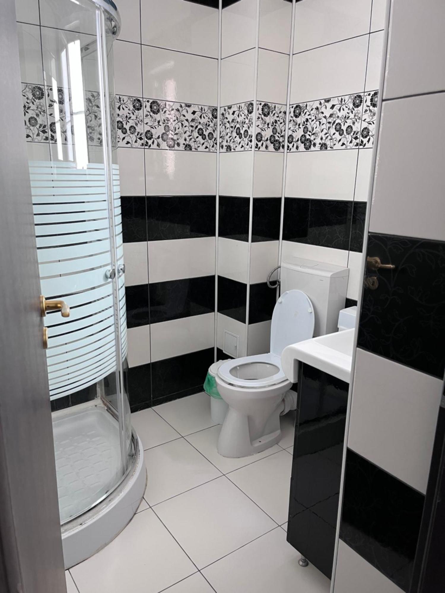 Elegance Hotel Костинещи Екстериор снимка